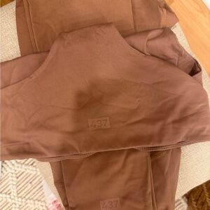 437 Women's Brown workout set